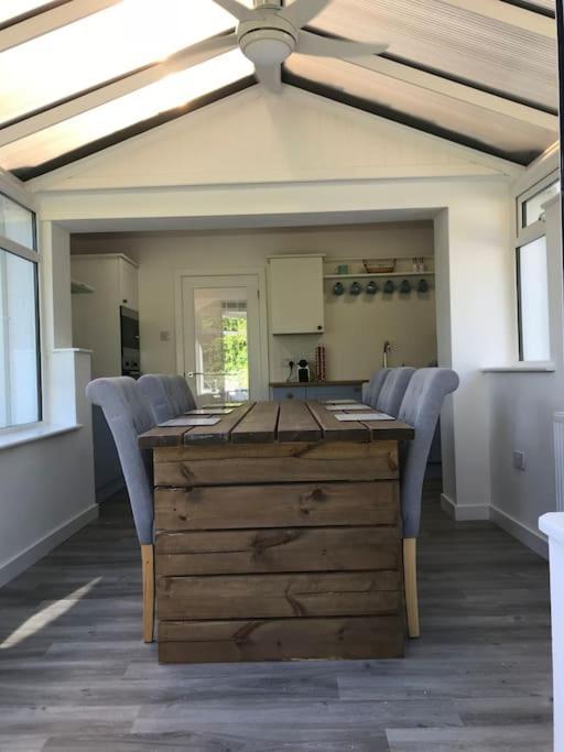 Perfect 4 Cpls & Families . Close To Everything Villa Pentraeth Eksteriør billede